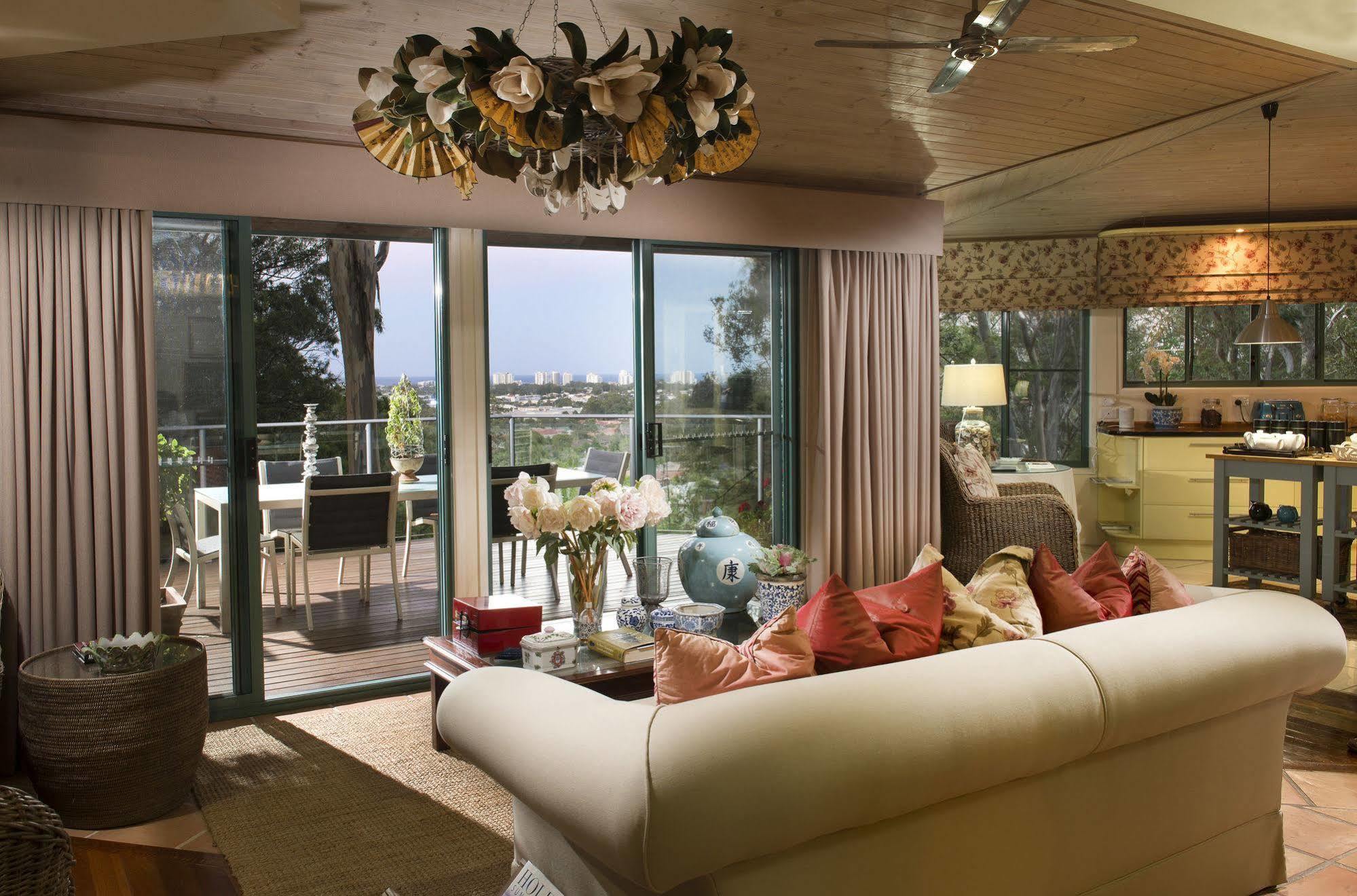 Arabella Guesthouse Alexandra Headland Esterno foto
